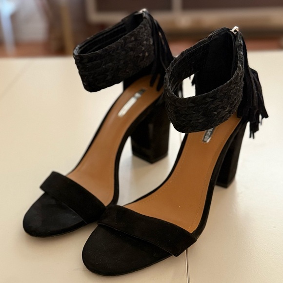 BCBG Calizi Black Luxury Frill Suede Block Heel Ankle Cuff Sandal 8 - Picture 4 of 5